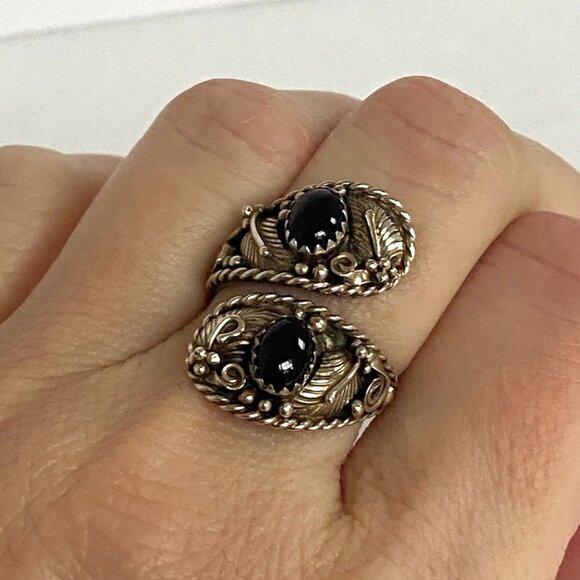 VTG Sterling Silver 925 Southwest Native Style Black Onyx Bypass Band Ring Sz 7 - Picture 3 of 16